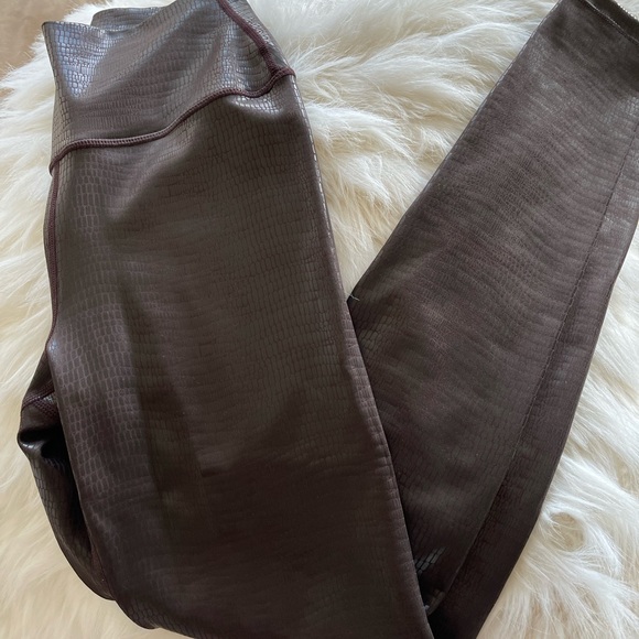 RARE Carbon 38 Reptile Shine High Rise Full-length Legging - Leathery Reptile - Picture 7 of 7